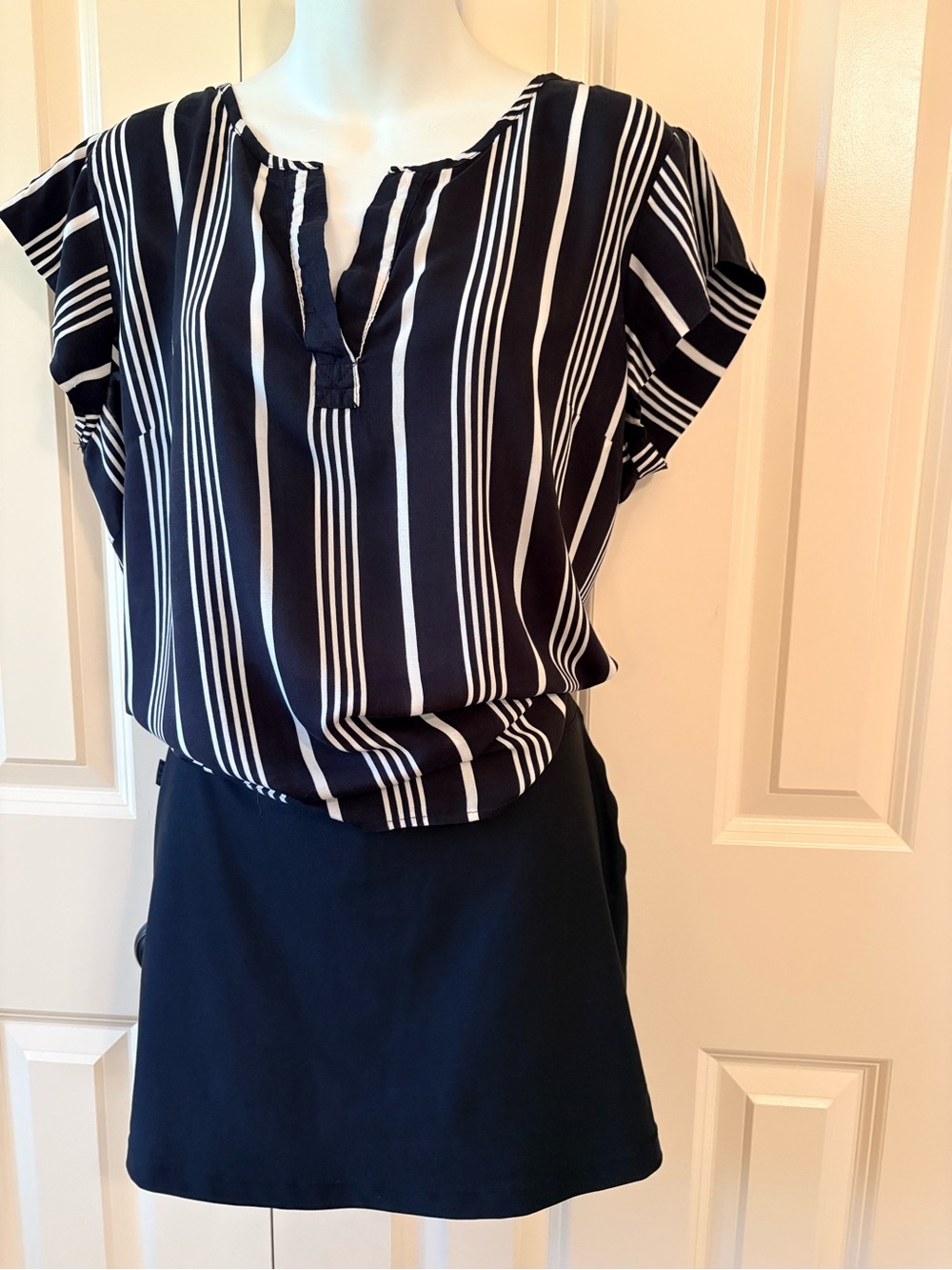 Cynthia Rowley Striped Split-Neck Blouse - Black/White, size XL